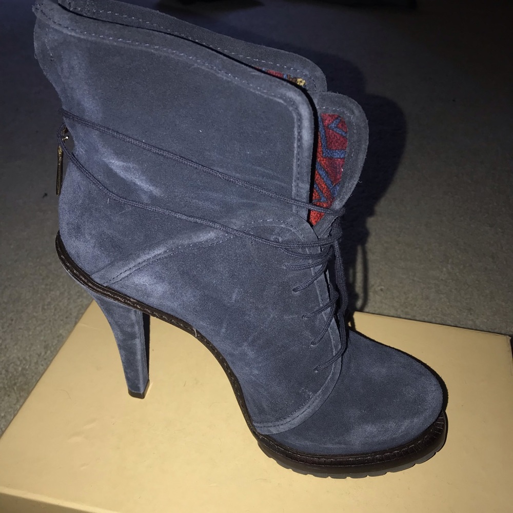Blue Suede 4-5in lace up bootie.
